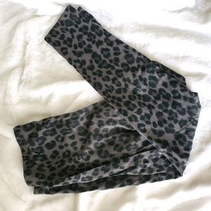 Cheetah print leggings Old Navy